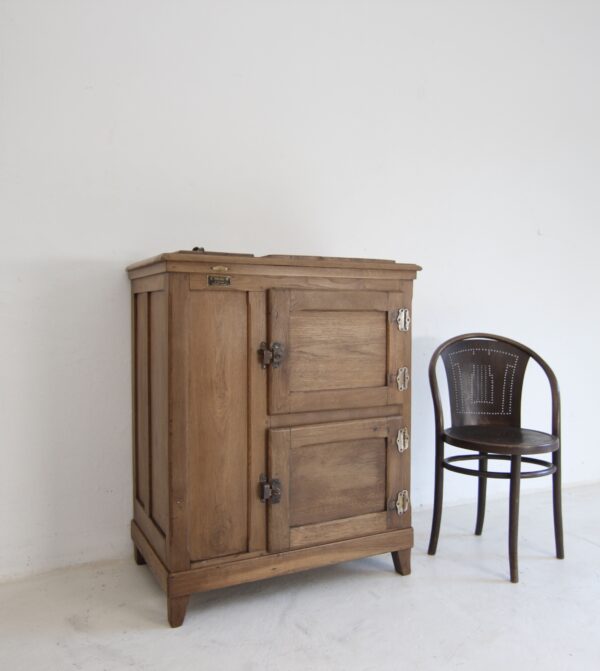 Französischer Vintage Eisschrank – Bild 2