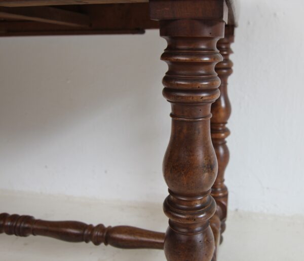 Louis Philippe Schneidertisch in Nussbaum – Bild 16