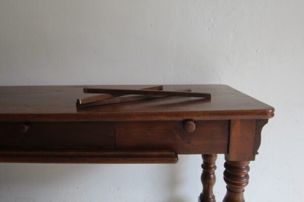 Louis Philippe Schneidertisch in Nussbaum – Bild 45