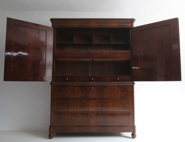 Biedermeier Mahagoni Kabinettschrank mit Sekretärklappe – Bild 4