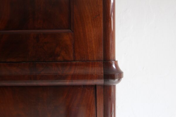 Biedermeier Mahagoni Kabinettschrank mit Sekretärklappe – Bild 20