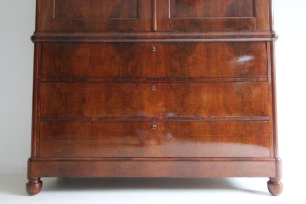 Biedermeier Mahagoni Kabinettschrank mit Sekretärklappe – Bild 27