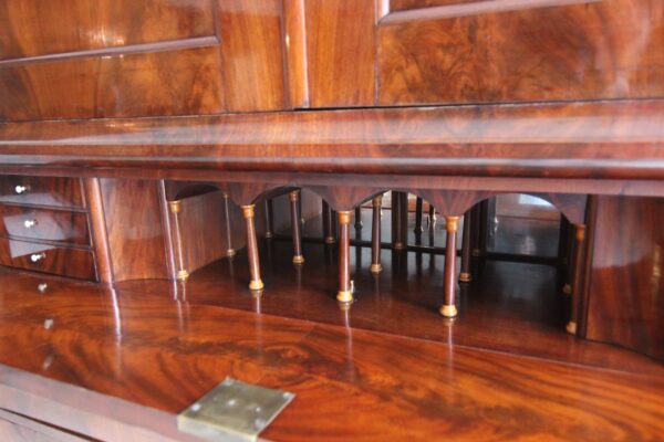 Biedermeier Mahagoni Kabinettschrank mit Sekretärklappe – Bild 32