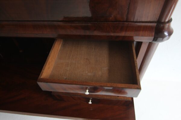 Biedermeier Mahagoni Kabinettschrank mit Sekretärklappe – Bild 40